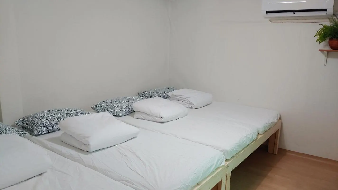 Bluebird Guesthouse - Foreign Only 首爾 0*,